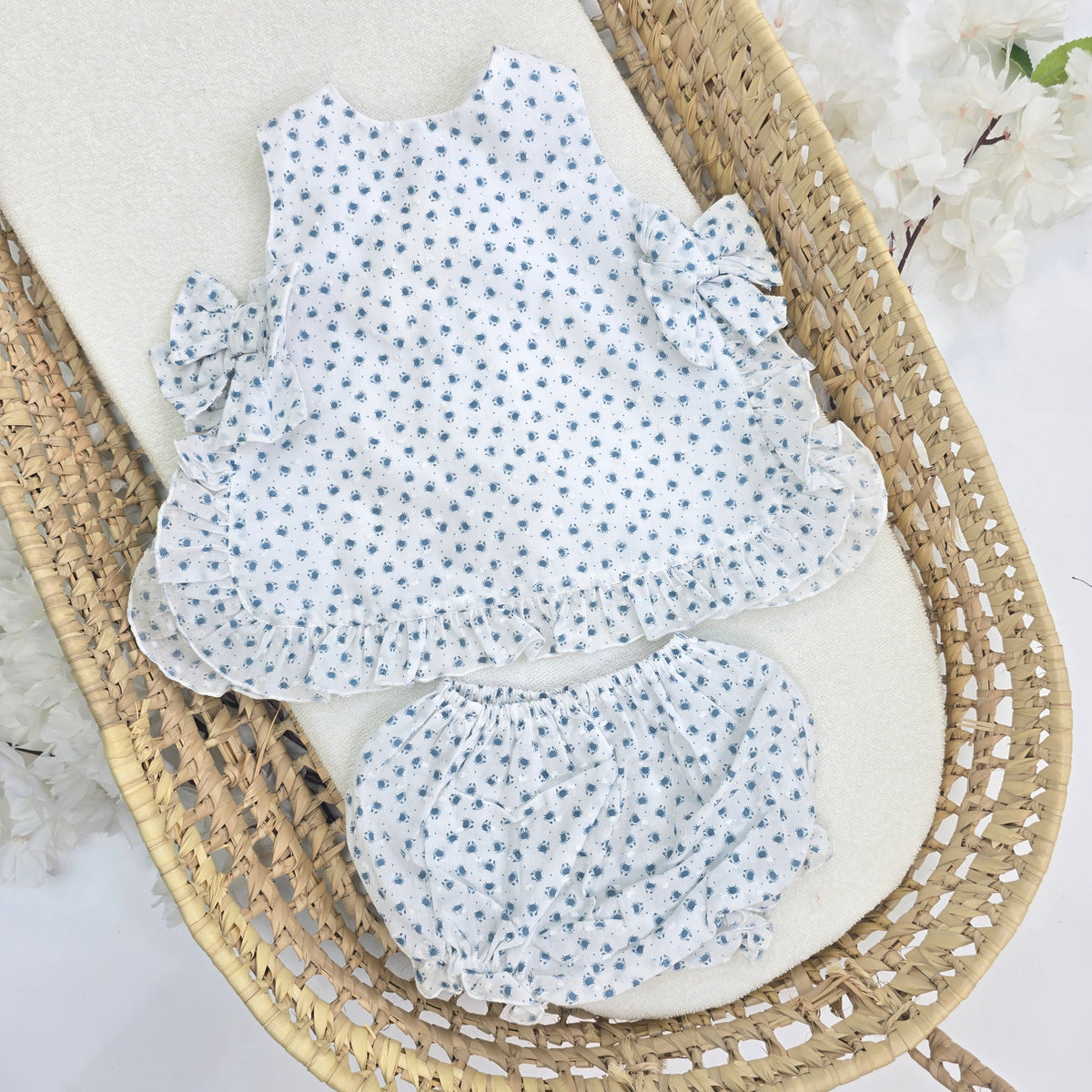 Conjunto blanco con cangrejitos - lazos laterales 24274