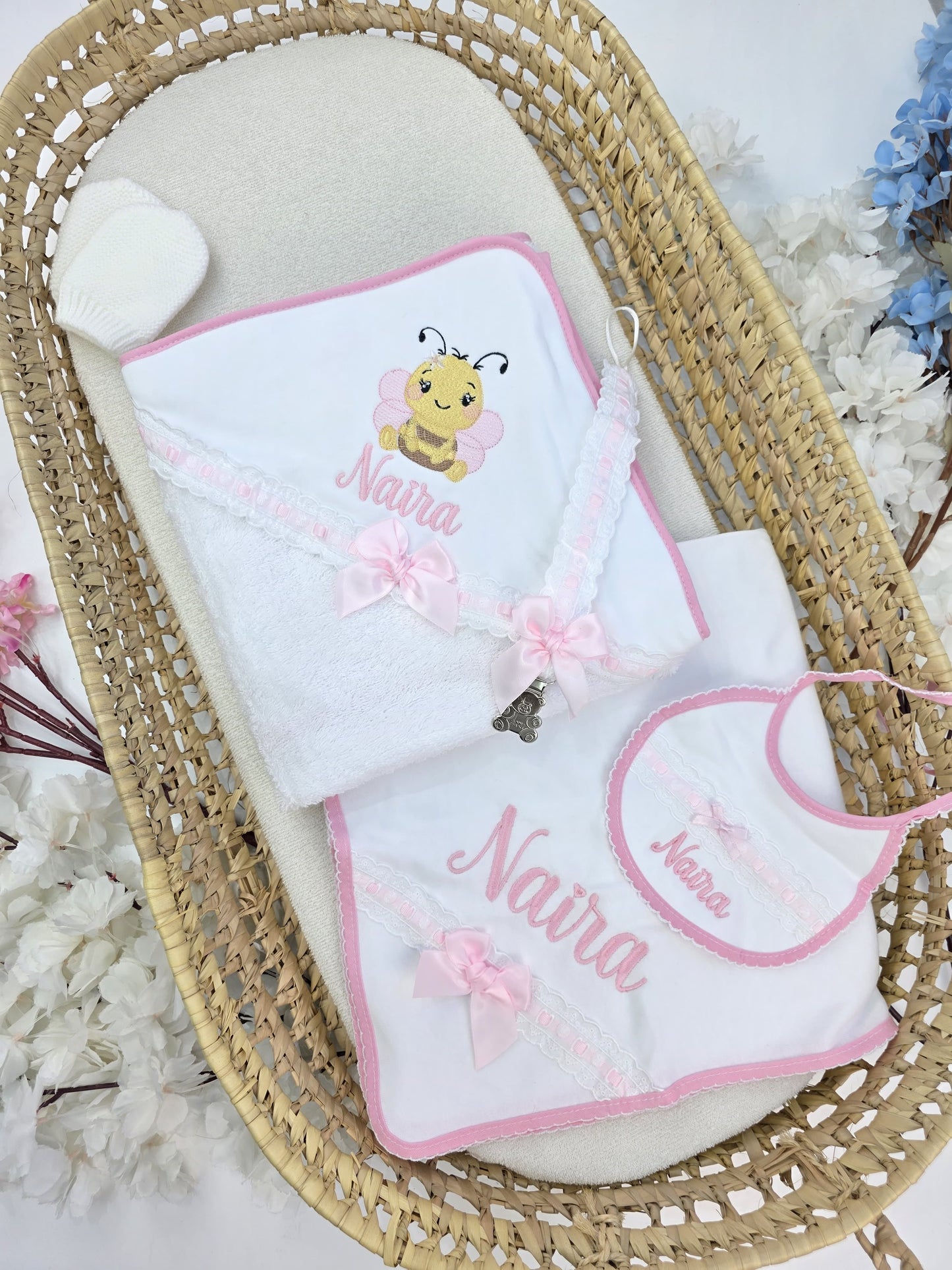 Set Toalla, babero, porta chupete, hombrera